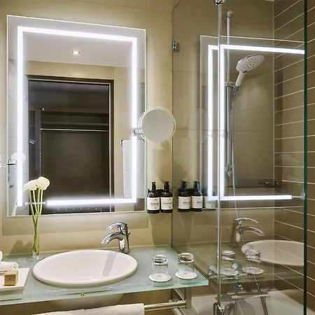 Nh Collection Hotel 4*