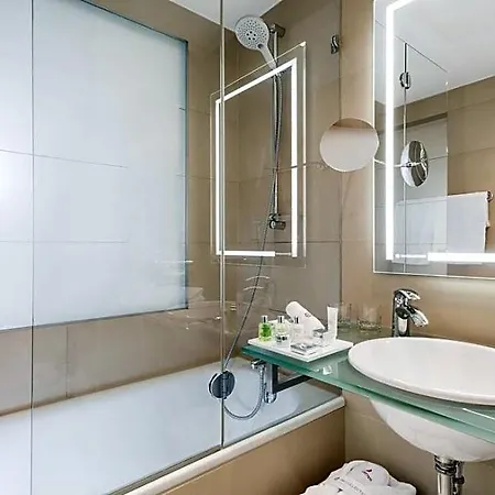 Nh Collection Hotel 4*